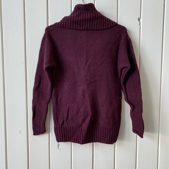 Aritzia TNA cardi - Picture 5 of 5